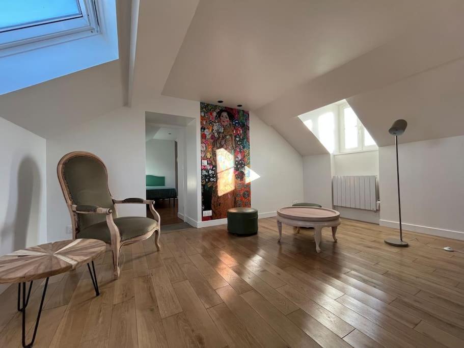 Ferienwohnung Sur Les Toits De Fontainebleau - Hypercentre Exterior foto
