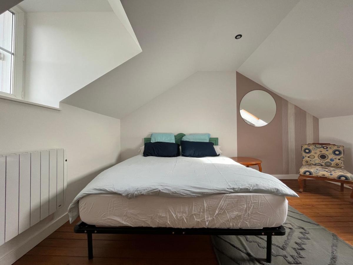 Ferienwohnung Sur Les Toits De Fontainebleau - Hypercentre Exterior foto